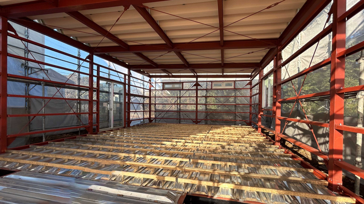 工事中のライトスチールハウス