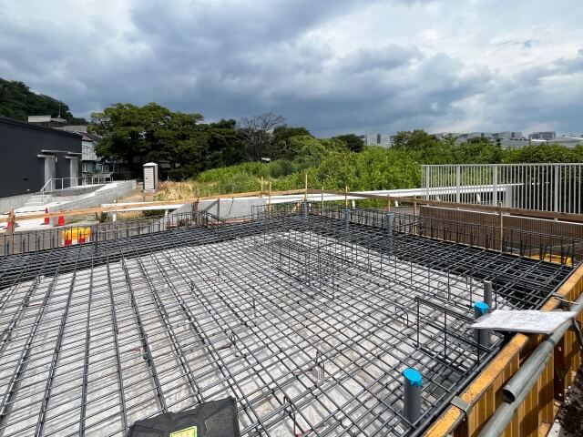 建設中の新しい鉄筋コンクリート基礎